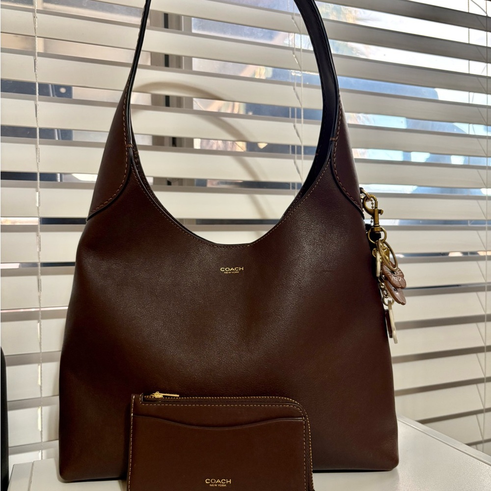 Coach Brooklyn Shoulder Bag 28 Set in Maple - Picture 2 of 15